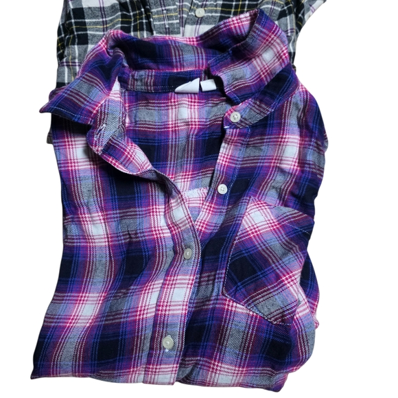 Women's Lot Of 4 Long Sleeve Flannel Plaid Button Up TShirt Gap, Uniqlo & H&M - Picture 2 of 5